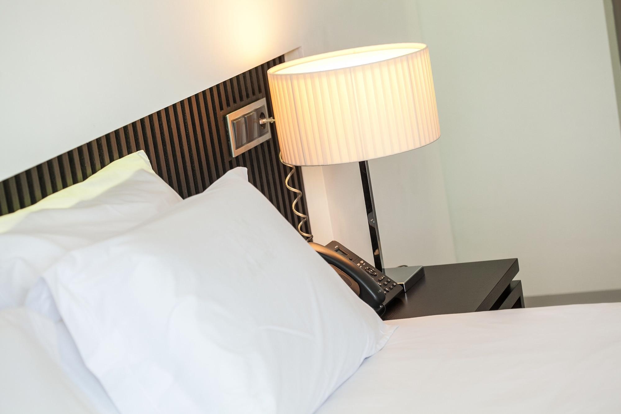 Hotel Perola Прая Екстериор снимка