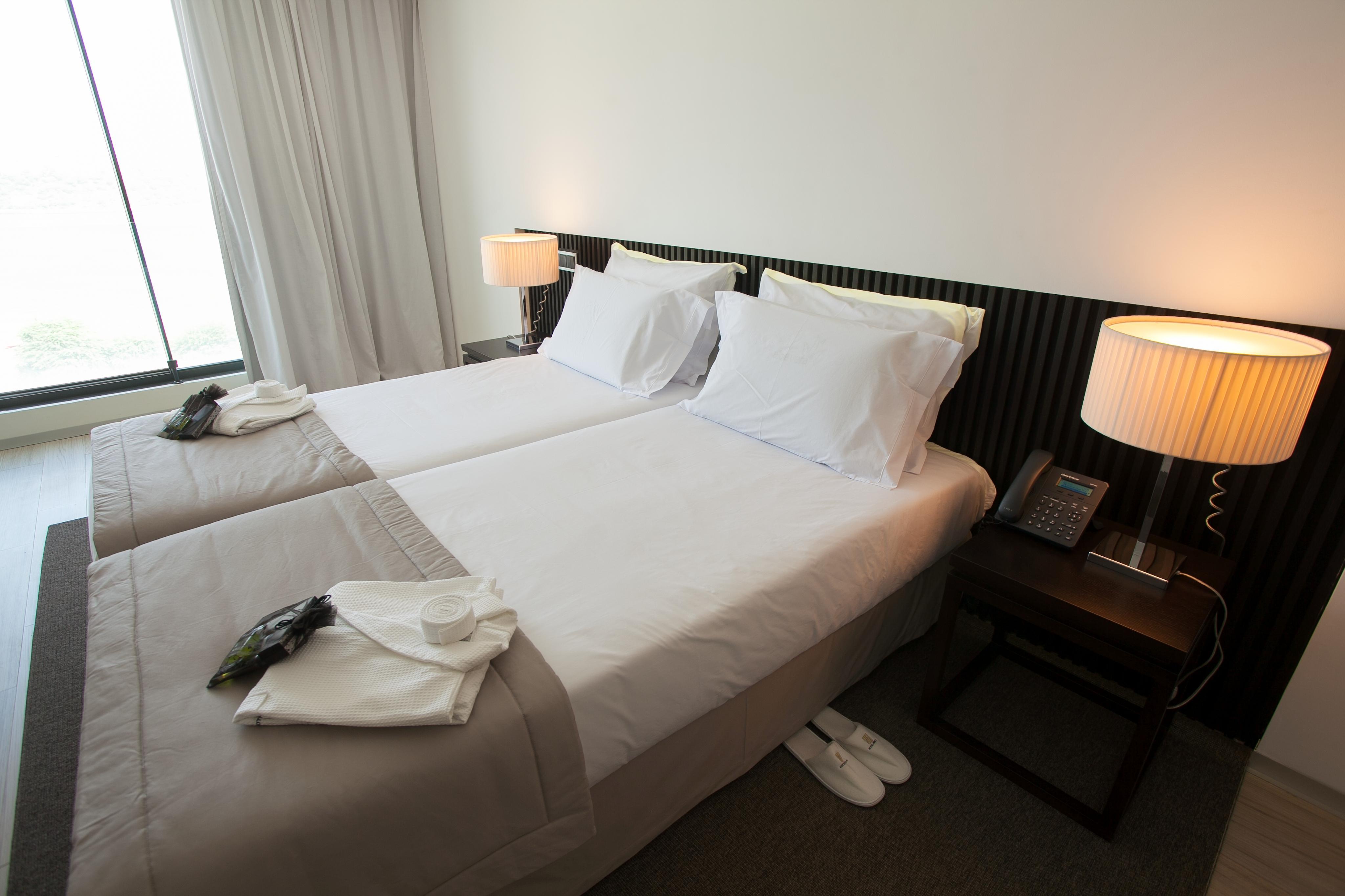 Hotel Perola Прая Екстериор снимка