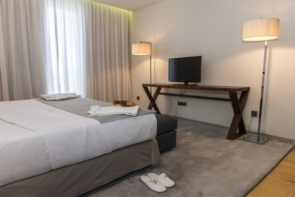 Hotel Perola Прая Екстериор снимка