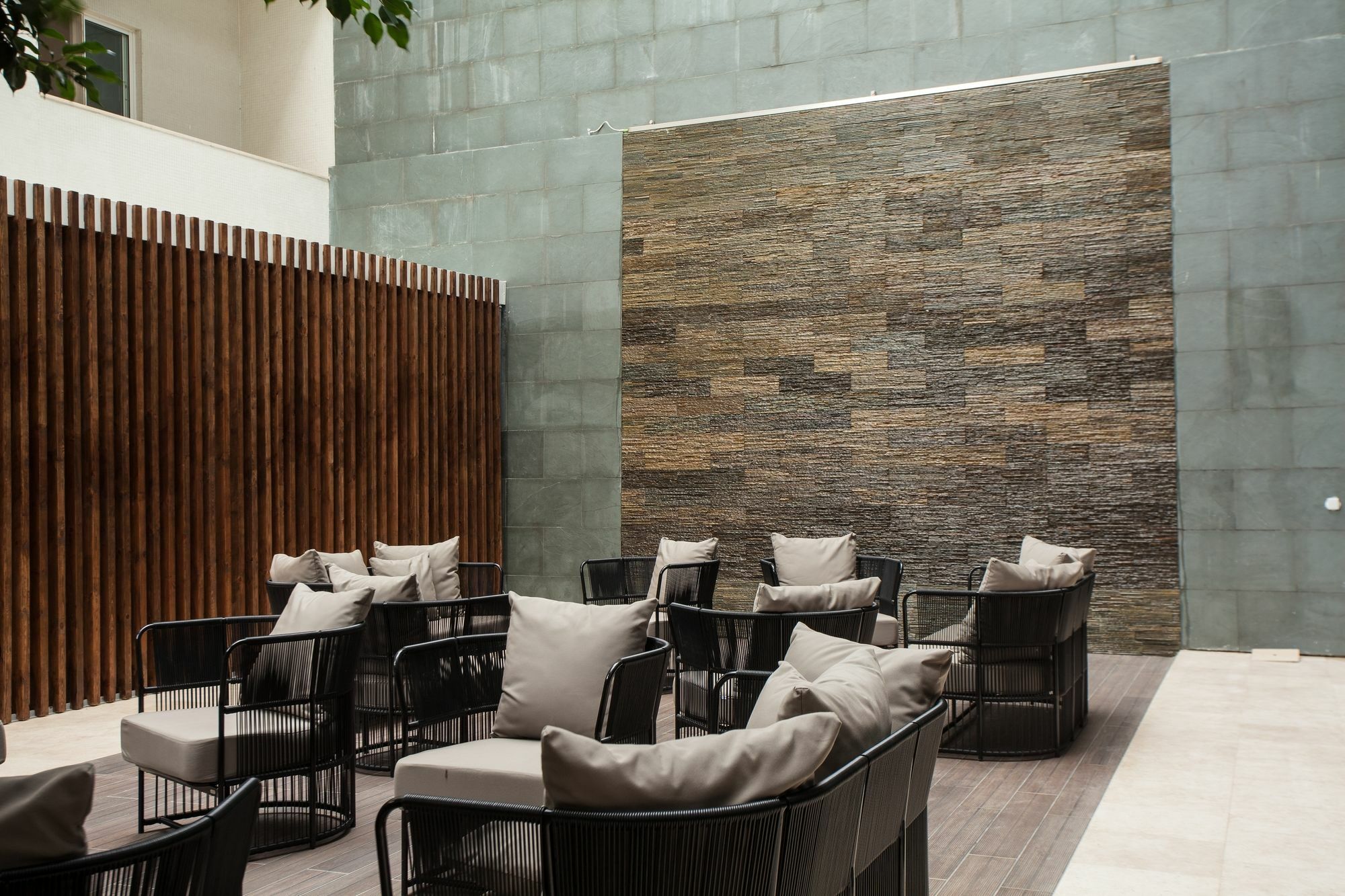Hotel Perola Прая Екстериор снимка